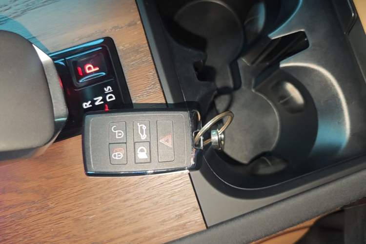 Used Land Rover Discovery Sport 2025 249 PS Performance Tech Edition Vehicle Key