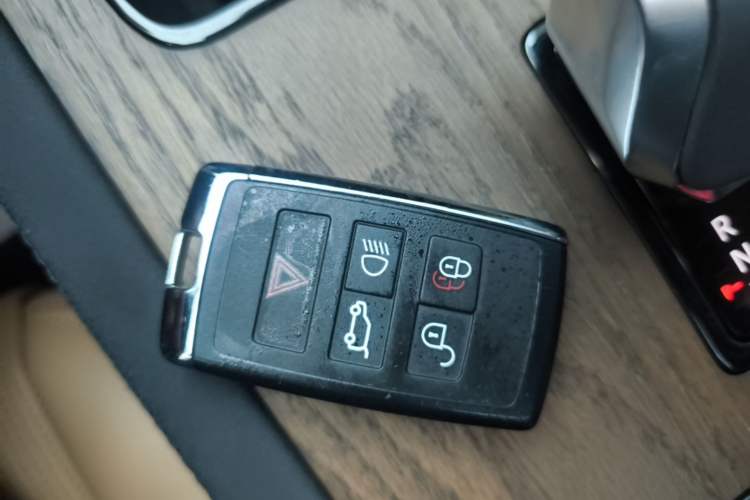 Used Land Rover Discovery Sport 2025 249 PS Performance Tech Edition Vehicle Key