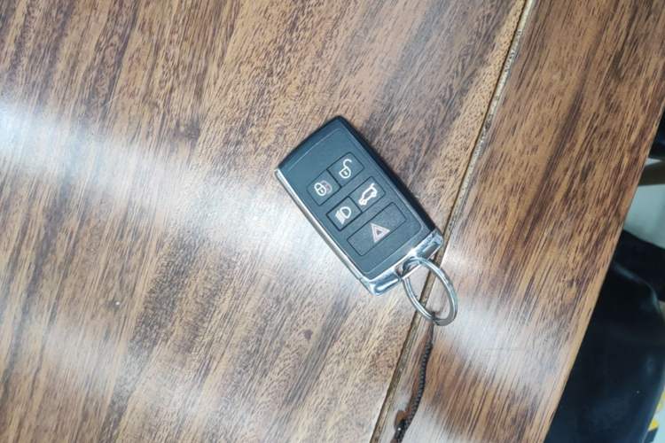 Used Land Rover Discovery Sport 2025 249 PS Performance Tech Edition Vehicle Key