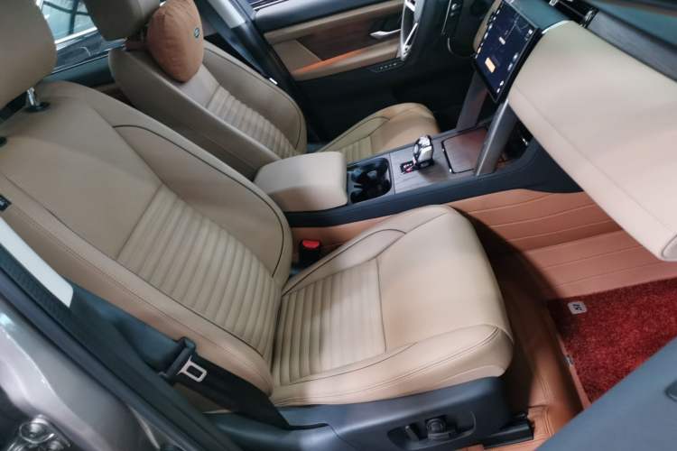 Used Land Rover Discovery Sport 2025 249 PS Performance Tech Edition Right Front Seat