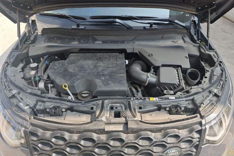Used Land Rover Discovery Sport 2025 249 PS Explorer Special Edition Engine Bay