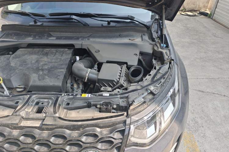 Used Land Rover Discovery Sport 2025 249 PS Explorer Special Edition Engine Bay Left