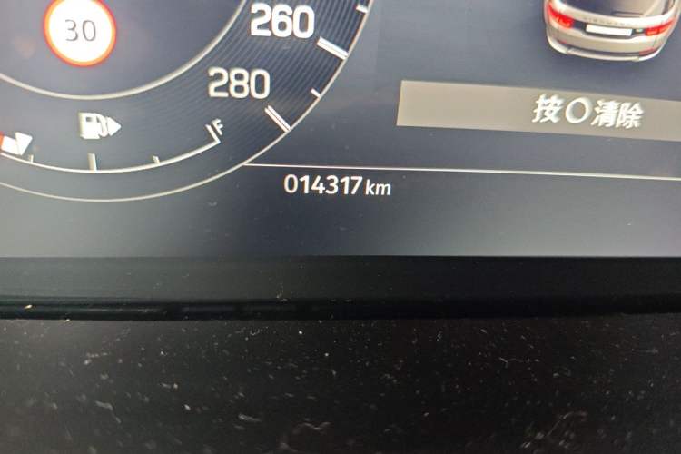Used Land Rover Discovery Sport 2025 249 PS Explorer Special Edition Odometer Close Up