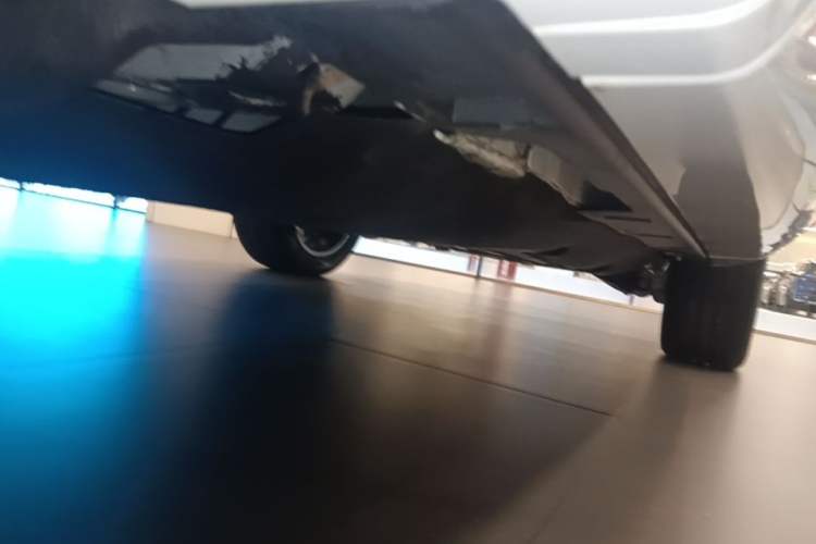 Used Land Rover Discovery Sport 2025 249 PS Performance Tech Edition Chassis Front Left