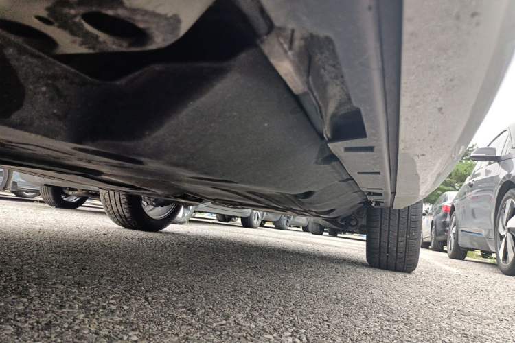 Used Land Rover Discovery Sport 2025 249 PS Performance Tech Edition Chassis Front Left