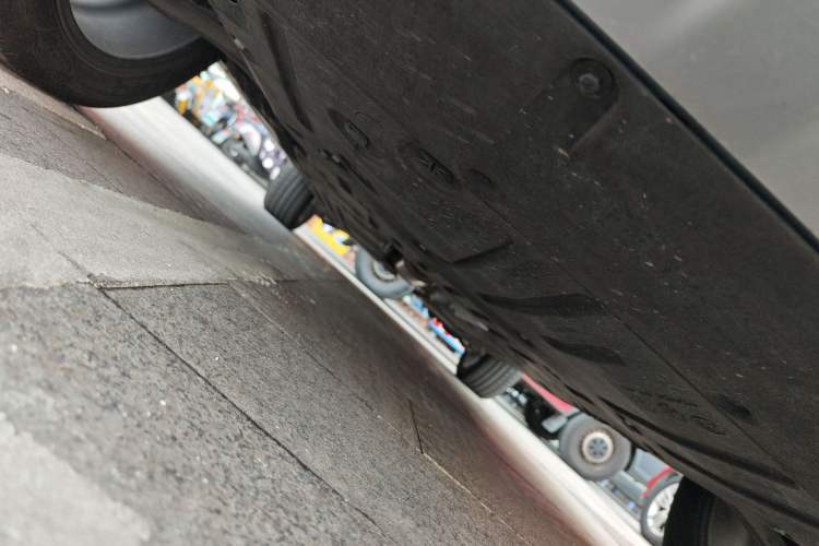 Used Land Rover Discovery Sport 2025 249 PS Performance Tech Edition Chassis Front