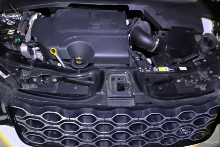 Used Land Rover Discovery Sport 2025 249 PS Performance Tech Edition Engine Bay