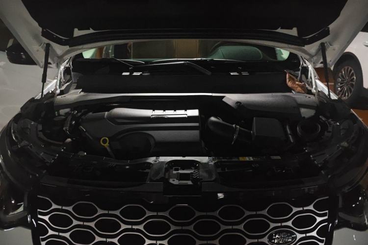 Used Land Rover Discovery Sport 2025 249 PS Performance Tech Edition Engine Bay