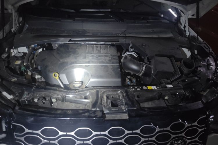 Used Land Rover Discovery Sport 2025 249 PS Performance Tech Edition Engine Bay