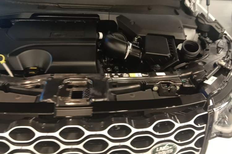 Used Land Rover Discovery Sport 2025 249 PS Performance Tech Edition Engine Bay Left