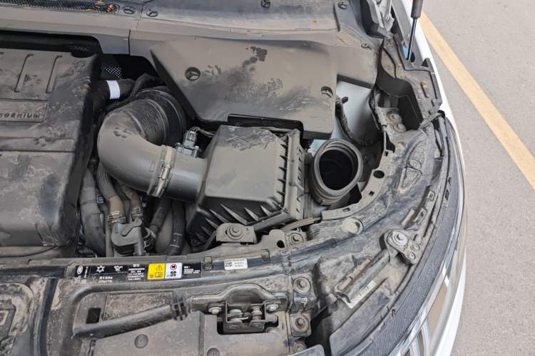 Used Land Rover Discovery Sport 2025 249 PS Performance Tech Edition Engine Bay Left