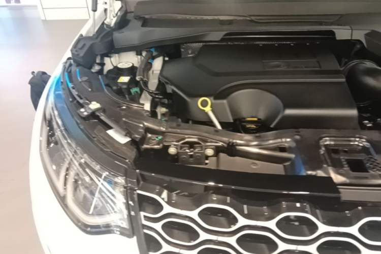 Used Land Rover Discovery Sport 2025 249 PS Performance Tech Edition Engine Bay Right
