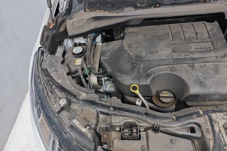 Used Land Rover Discovery Sport 2025 249 PS Performance Tech Edition Engine Bay Right
