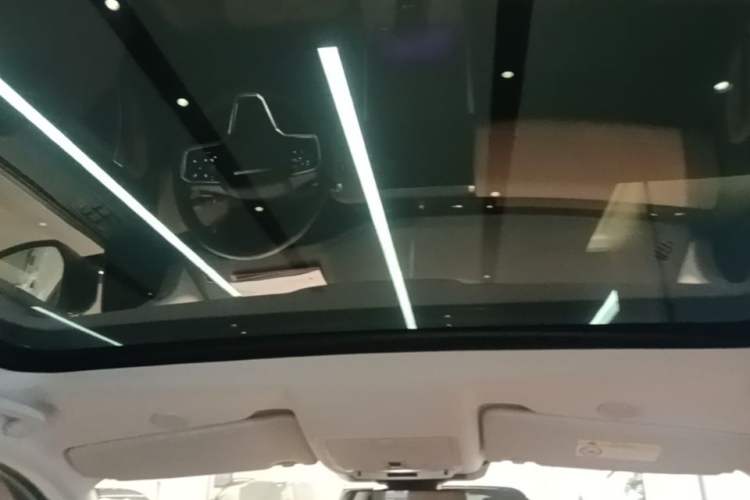 Used Land Rover Discovery Sport 2025 249 PS Performance Tech Edition Headliner
