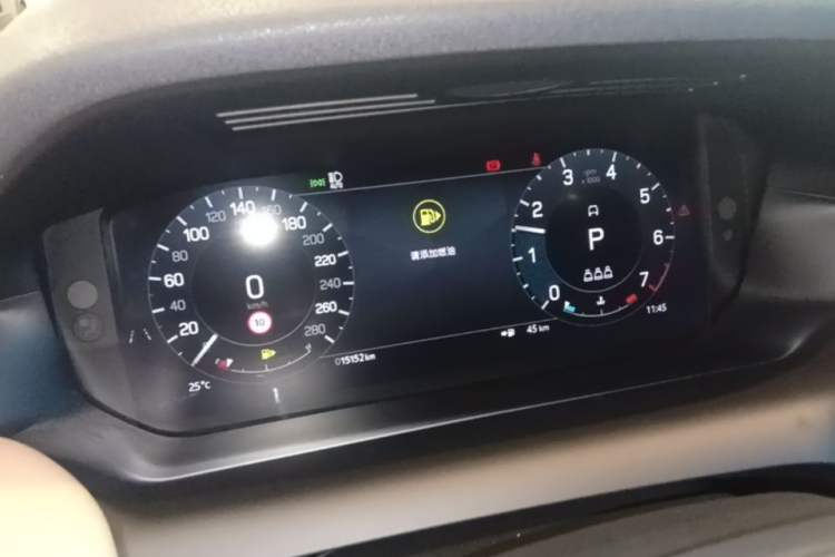 Used Land Rover Discovery Sport 2025 249 PS Performance Tech Edition Instrument Cluster