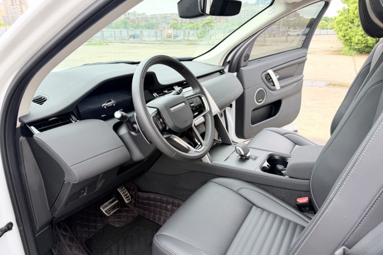 Used Land Rover Discovery Sport 2025 249 PS Performance Tech Edition Interior 1