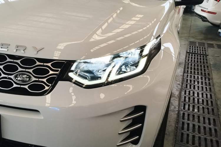 Used Land Rover Discovery Sport 2025 249 PS Performance Tech Edition Left Front Headlight