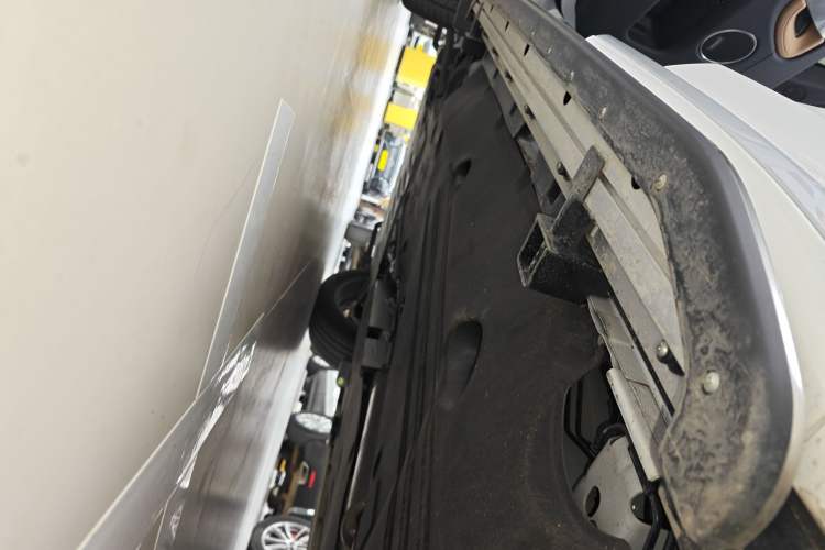Used Land Rover Discovery Sport 2025 249 PS Performance Tech Edition Left Side Sill