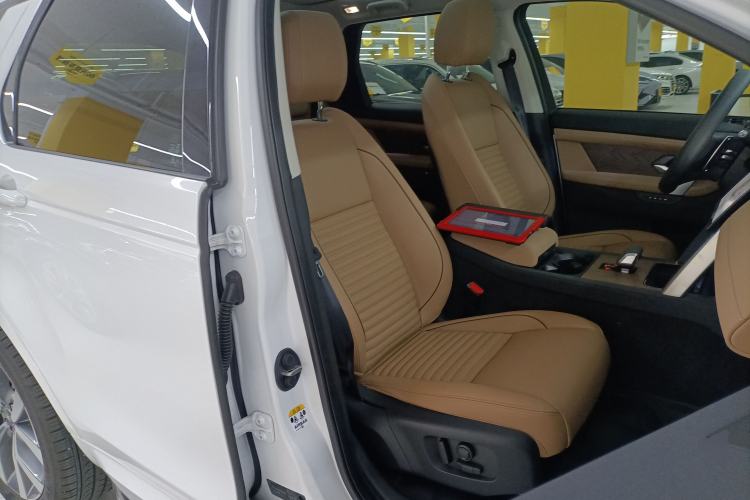 Used Land Rover Discovery Sport 2025 249 PS Performance Tech Edition Right Front Seat