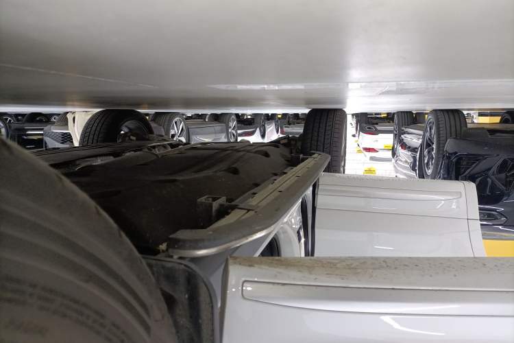Used Land Rover Discovery Sport 2025 249 PS Performance Tech Edition Right Side Sill