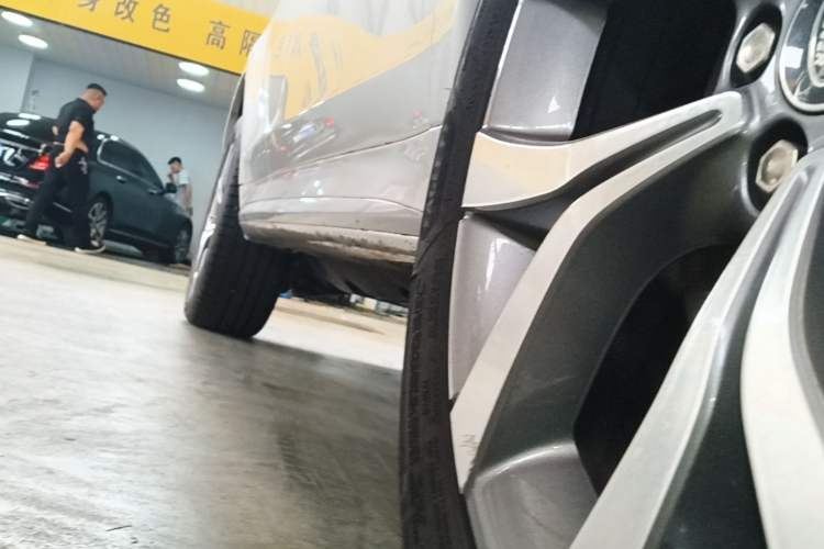 Used Land Rover Discovery Sport 2025 249 PS Performance Tech Edition Right Side Sill