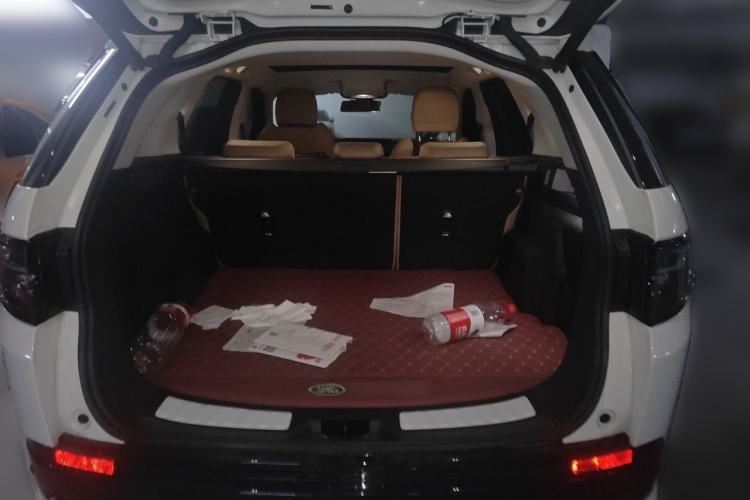 Used Land Rover Discovery Sport 2025 249 PS Performance Tech Edition Trunk