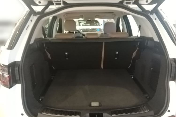 Used Land Rover Discovery Sport 2025 249 PS Performance Tech Edition Trunk
