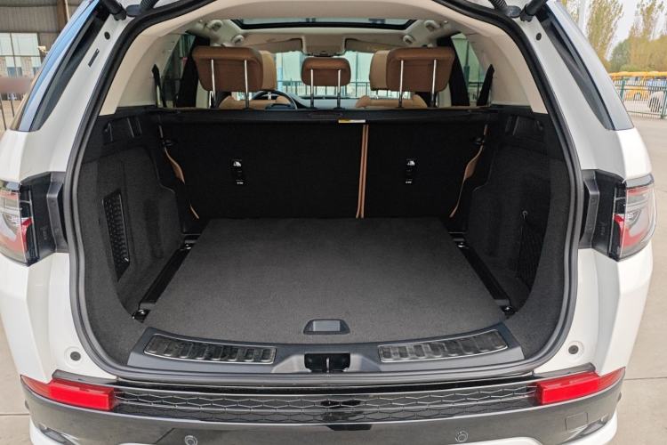 Used Land Rover Discovery Sport 2025 249 PS Performance Tech Edition Trunk