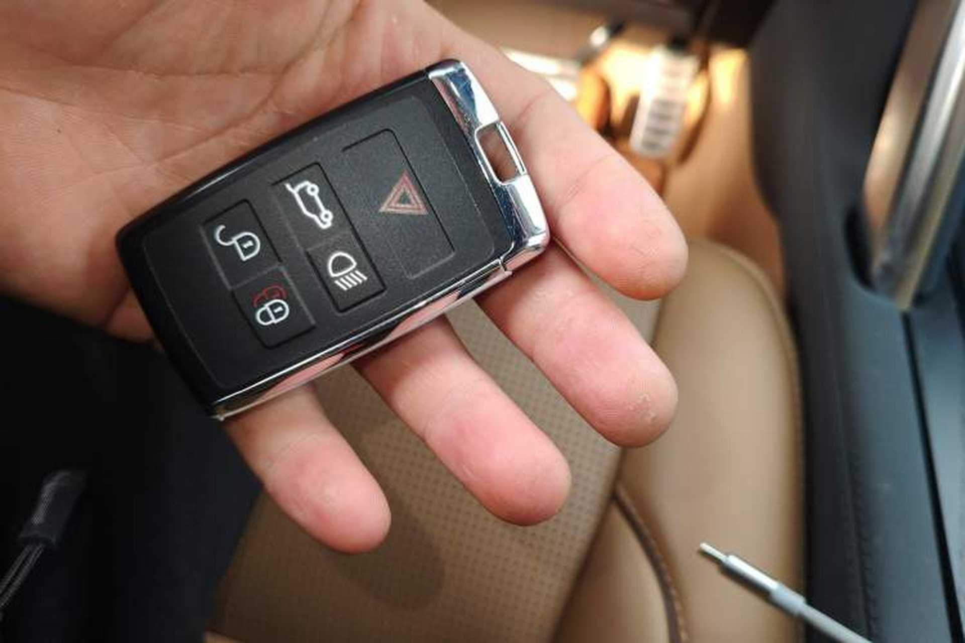 Used Land Rover Discovery Sport 2025 249 PS Explorer Special Edition Vehicle Key