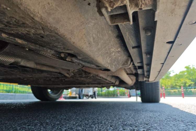 Used Land Rover Discovery Sport New Energy 2021 P300e Performance Tech Edition Chassis Front Left