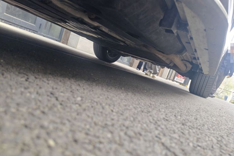 Used Land Rover Discovery Sport New Energy 2021 P300e Performance Tech Edition Chassis Front Left