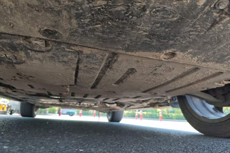 Used Land Rover Discovery Sport New Energy 2021 P300e Performance Tech Edition Chassis Front