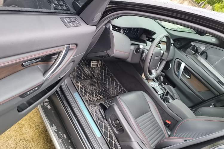 Used Land Rover Discovery Sport New Energy 2021 P300e Performance Tech Edition Driver Seat
