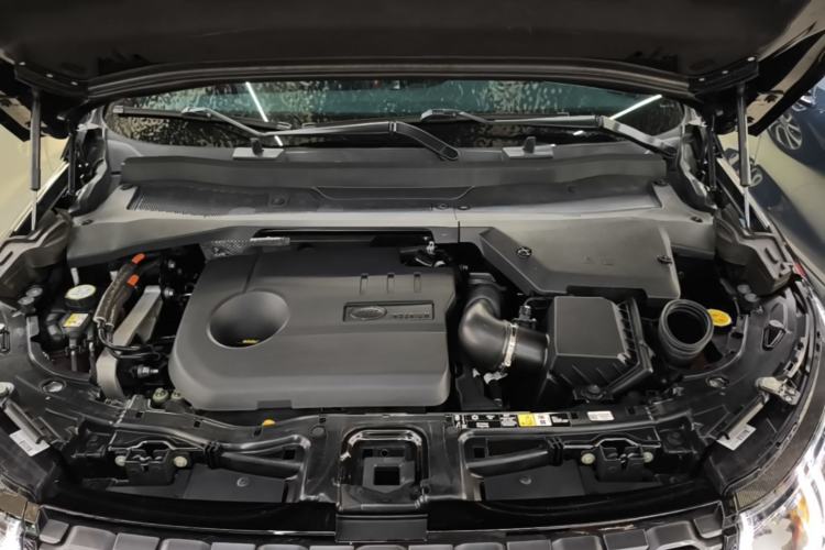 Used Land Rover Discovery Sport New Energy 2021 P300e Performance Tech Edition Engine Bay