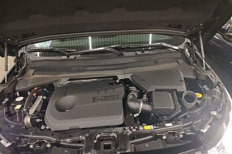 Used Land Rover Discovery Sport New Energy 2021 P300e Performance Tech Edition Engine Bay