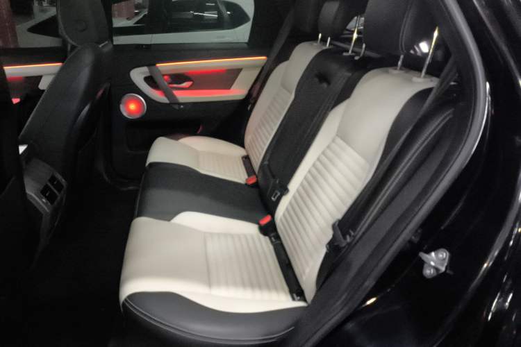 Used Land Rover Discovery Sport New Energy 2021 P300e Performance Tech Edition Interior 4