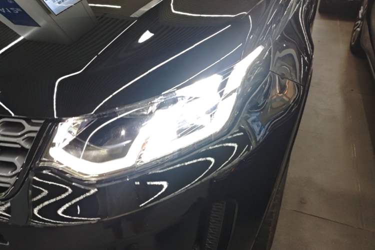Used Land Rover Discovery Sport New Energy 2021 P300e Performance Tech Edition Left Front Headlight