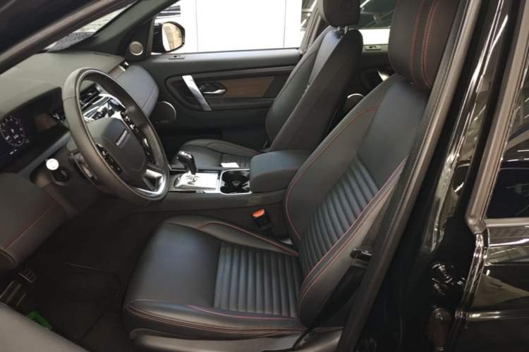 Used Land Rover Discovery Sport New Energy 2021 P300e Performance Tech Edition Left Front Seat