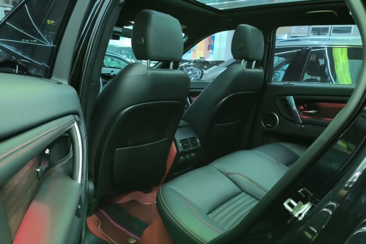 Used Land Rover Discovery Sport New Energy 2021 P300e Performance Tech Edition Left Rear Seat
