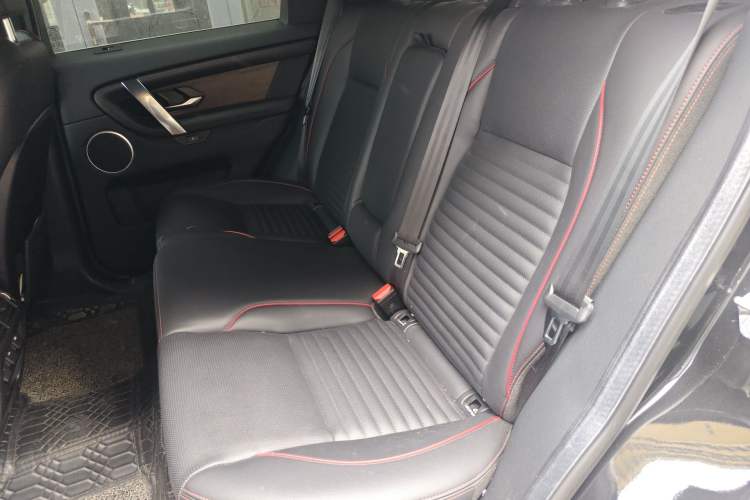 Used Land Rover Discovery Sport New Energy 2021 P300e Performance Tech Edition Left Rear Seat