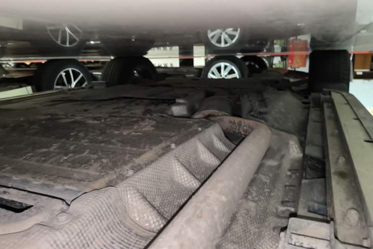 Used Land Rover Discovery Sport New Energy 2021 P300e Performance Tech Edition Left Side Sill