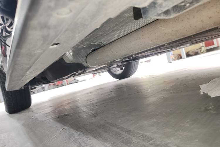Used Land Rover Discovery Sport New Energy 2021 P300e Performance Tech Edition Left Side Sill