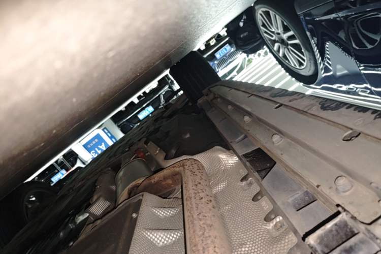 Used Land Rover Discovery Sport New Energy 2021 P300e Performance Tech Edition Left Side Sill