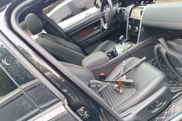 Used Land Rover Discovery Sport New Energy 2021 P300e Performance Tech Edition Right Front Seat