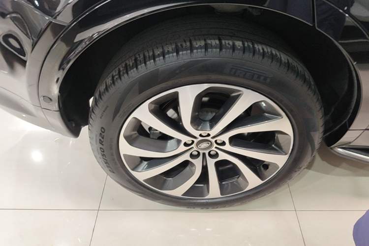 Used Land Rover Discovery Sport New Energy 2021 P300e Performance Tech Edition Right Rear Wheel Hub