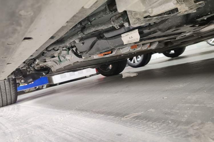 Used Land Rover Discovery Sport New Energy 2021 P300e Performance Tech Edition Right Side Sill