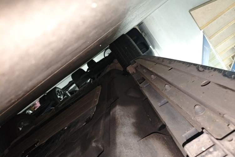 Used Land Rover Discovery Sport New Energy 2021 P300e Performance Tech Edition Right Side Sill