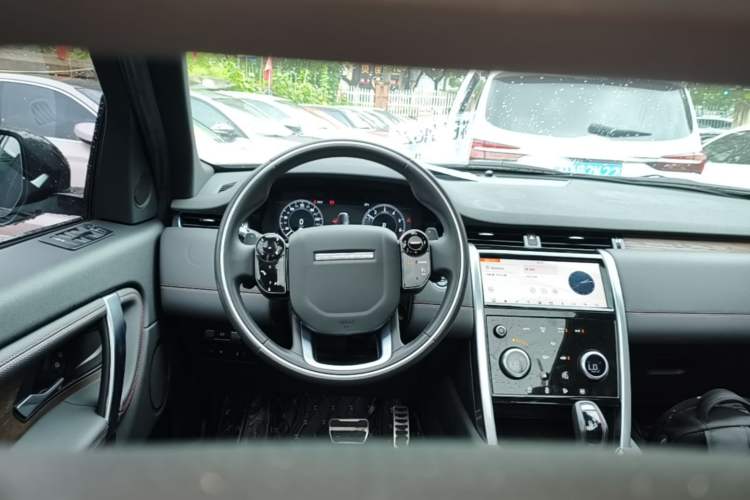 Used Land Rover Discovery Sport New Energy 2021 P300e Performance Tech Edition Steering Wheel