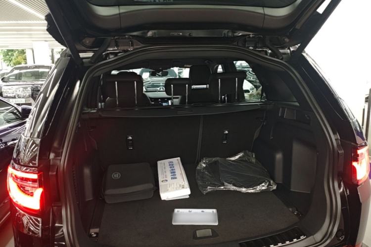 Used Land Rover Discovery Sport New Energy 2021 P300e Performance Tech Edition Trunk
