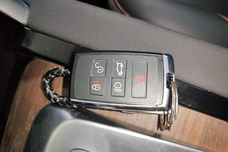 Used Land Rover Discovery Sport New Energy 2021 P300e Performance Tech Edition Vehicle Key